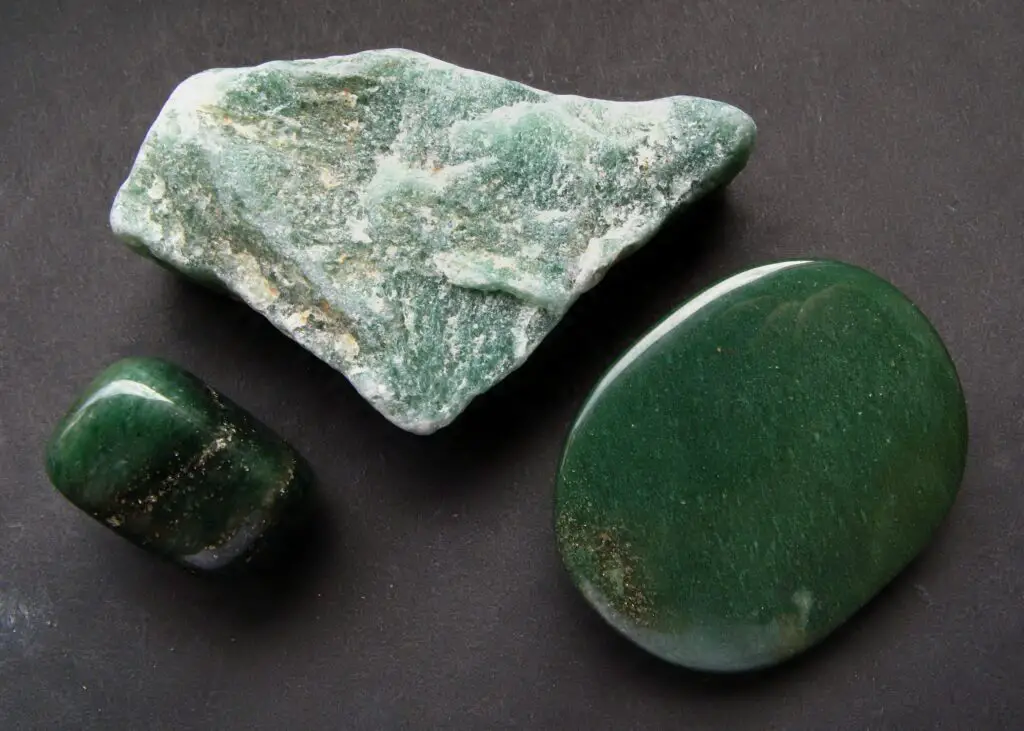 Can aventurine go in water